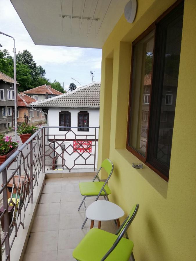 Petrov Apartment Triawna Zewnętrze zdjęcie