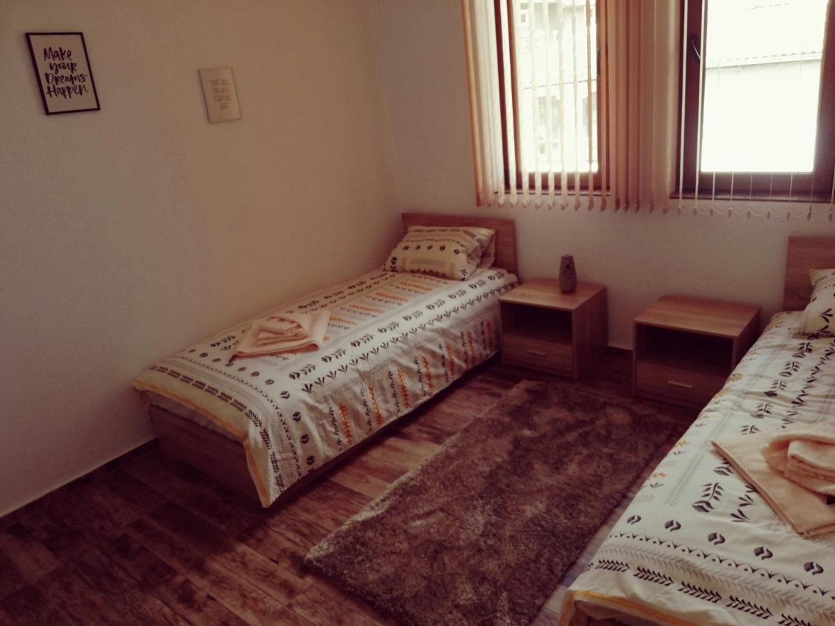Petrov Apartment Triawna Zewnętrze zdjęcie